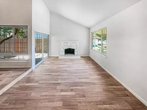 Living - 4712 Meyer Way, Carmichael, CA 95608 photo 2 of 6
