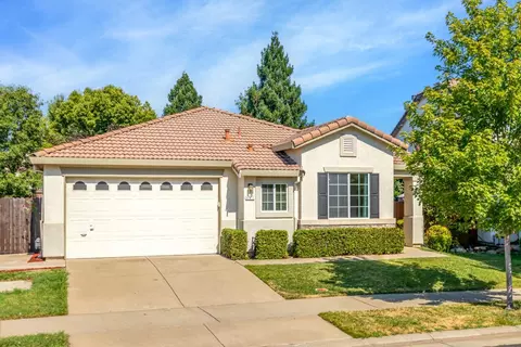 641 Farridge Dr, Roseville, CA 95678