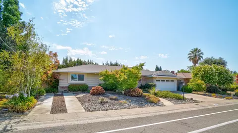 4608 Jan Dr, Carmichael, CA 95608 photo 4