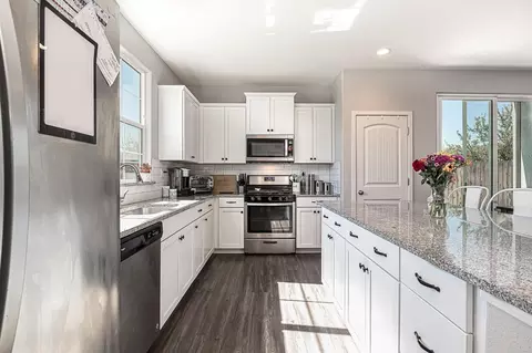 Kitchen - 1631 Fulton Ave, Ripon, CA 95366 photo 1 of 2