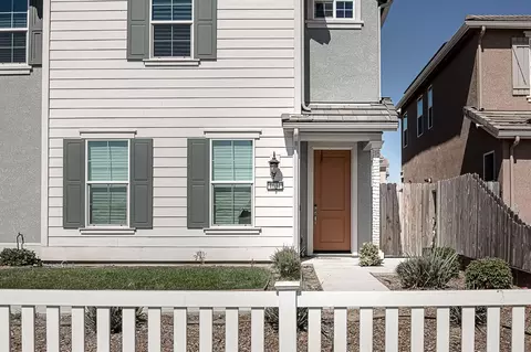 Exterior - 1631 Fulton Ave, Ripon, CA 95366 photo 6 of 7