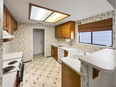 2340 Denbigh Dr, Modesto, CA 95356 photo 10
