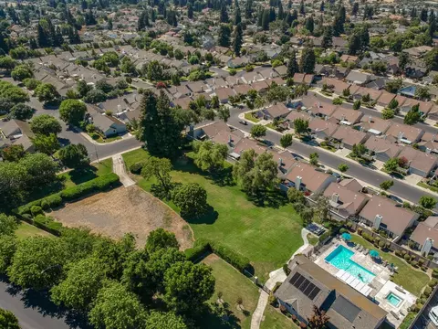 2340 Denbigh Dr, Modesto, CA 95356 photo 35