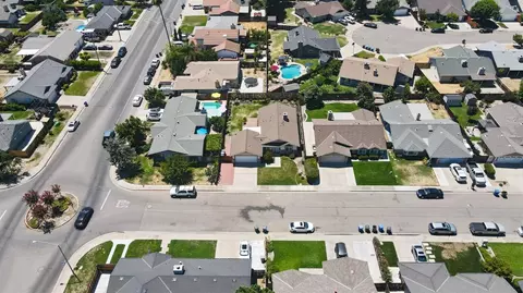 2425 Oxford Ave, Turlock, CA 95382 photo 25