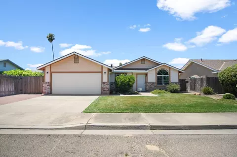 2425 Oxford Ave, Turlock, CA 95382 photo 1
