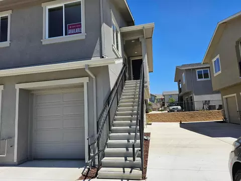 732 Gabilan Dr, Soledad, CA 93960 photo 2