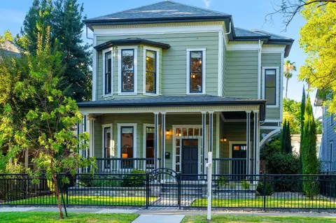 2215 O St, Sacramento, CA 95816