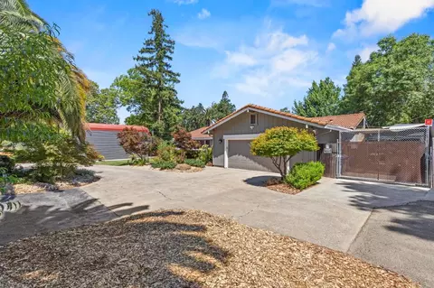 6105 Palm Dr, Carmichael, CA 95608 photo 3