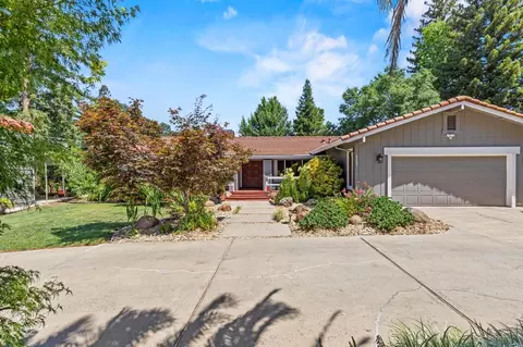 6105 Palm Dr, Carmichael, CA 95608 photo 1