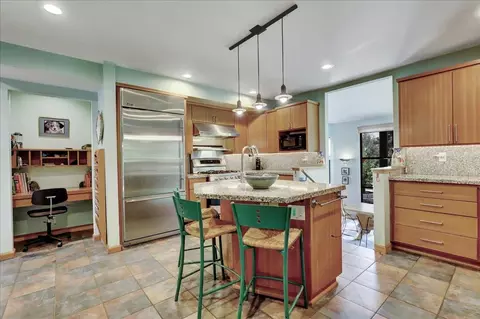 Kitchen - 23357 Meyer Ravine Rd, Grass Valley, CA 95949 photo 3 of 10