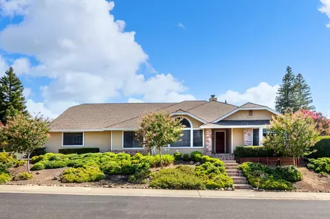 234 Firestone Dr, Roseville, CA 95678