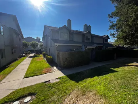 4257 Taylor St, Sacramento, CA 95838