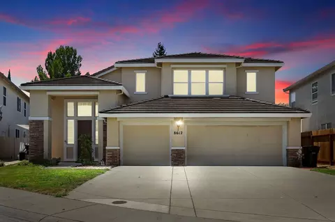 8612 Aubray Ct, Elk Grove, CA 95624