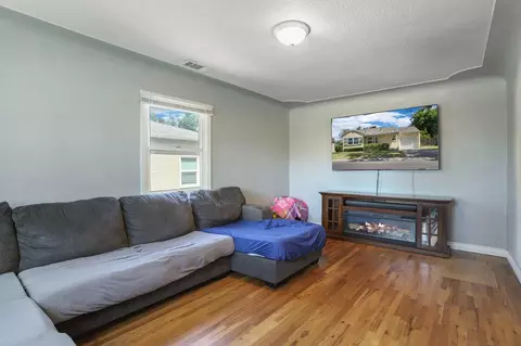 Living - 2035 Haddon Ave, Modesto, CA 95354 photo 1 of 3