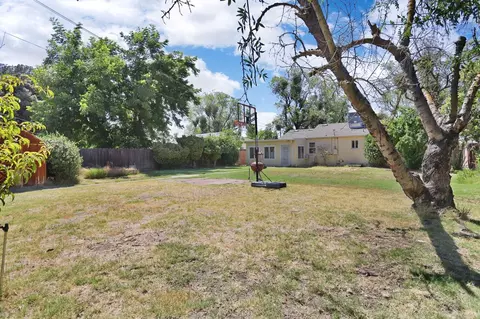 Exterior - 2035 Haddon Ave, Modesto, CA 95354 photo 7 of 8