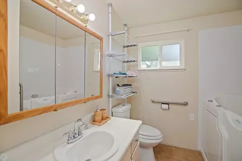 Bath - 2325 W Rumble Rd, Modesto, CA 95350 photo 1 of 3