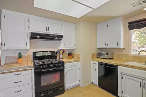 Kitchen - 2325 W Rumble Rd, Modesto, CA 95350 photo 2 of 4