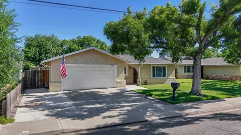 Exterior - 2325 W Rumble Rd, Modesto, CA 95350 photo 8 of 11