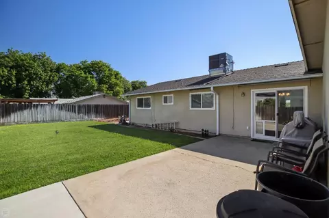 Exterior - 2325 W Rumble Rd, Modesto, CA 95350 photo 3 of 11