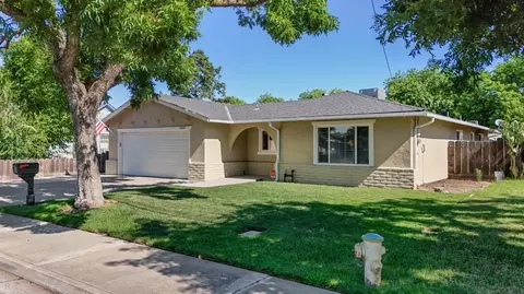 Exterior - 2325 W Rumble Rd, Modesto, CA 95350 photo 10 of 11