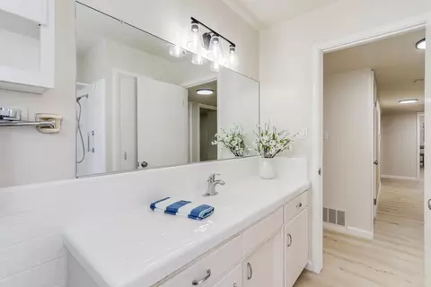 Bath - 3227 Root Ave, Carmichael, CA 95608 photo 2 of 6