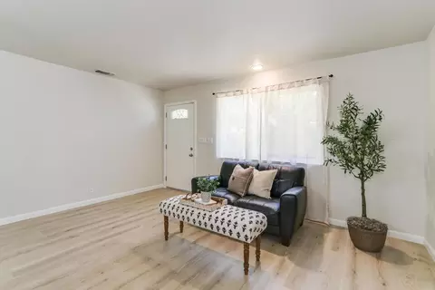 Living - 3227 Root Ave, Carmichael, CA 95608 photo 5 of 7