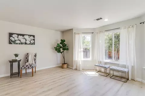 Living - 3227 Root Ave, Carmichael, CA 95608 photo 6 of 7