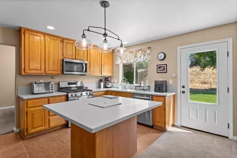 4829 Hartwick Rd, Rocklin, CA 95765 photo 9