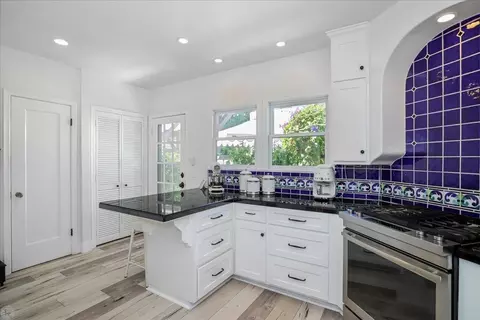 Kitchen - 119 Achor Ct, Modesto, CA 95354 photo 5 of 8