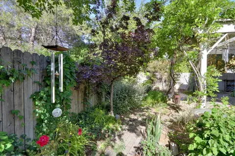 Exterior - 1205 Villaverde Ln, Davis, CA 95618 photo 24 of 27