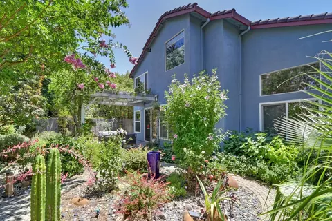 Exterior - 1205 Villaverde Ln, Davis, CA 95618 photo 10 of 27