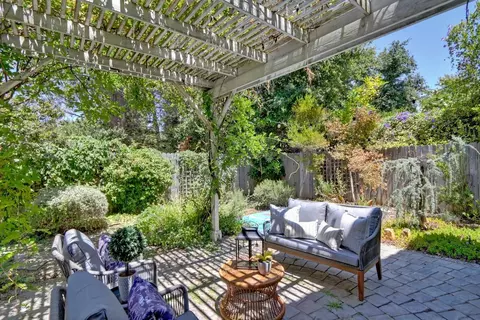 Exterior - 1205 Villaverde Ln, Davis, CA 95618 photo 2 of 27