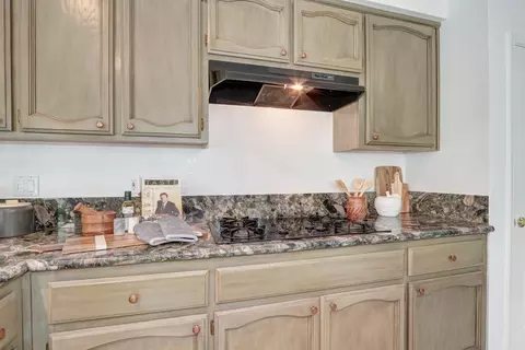 Kitchen - 1205 Villaverde Ln, Davis, CA 95618 photo 7 of 10