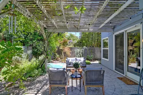 Exterior - 1205 Villaverde Ln, Davis, CA 95618 photo 4 of 27