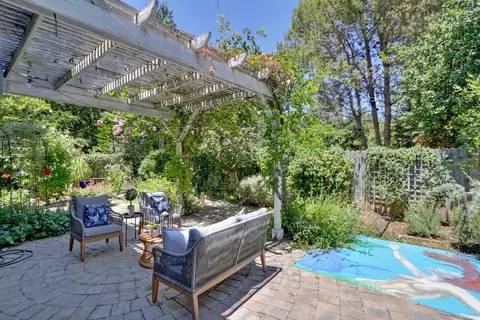 Exterior - 1205 Villaverde Ln, Davis, CA 95618 photo 5 of 27