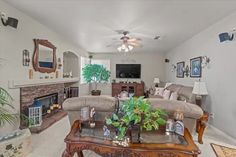 2112 Rampart St, Modesto, CA 95355 photo 17