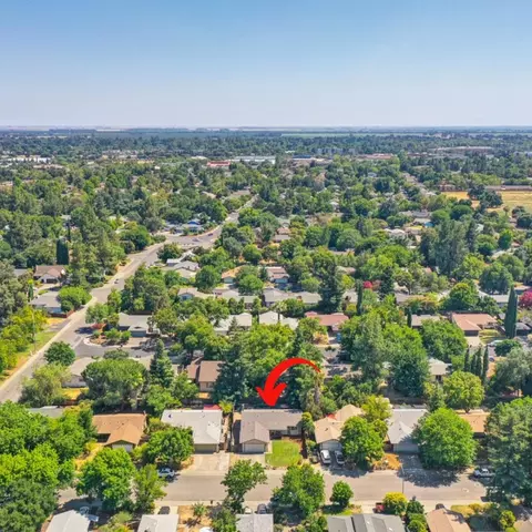 View/Area - 2620 Blackburn Dr, Davis, CA 95618 photo 3 of 4