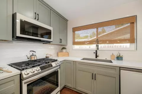 Kitchen - 2620 Blackburn Dr, Davis, CA 95618 photo 3 of 4