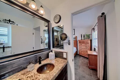 Bath - 3928 Rickman Way, Ceres, CA 95307 photo 5 of 5
