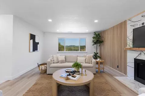 Living - 4961 Jackrabbit Dr, Placerville, CA 95667 photo 3 of 5