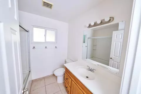Bath - 580 E Monte Vista Ave, Turlock, CA 95382 photo 1 of 2