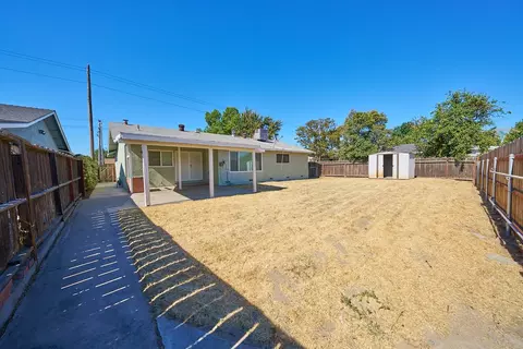 Exterior - 580 E Monte Vista Ave, Turlock, CA 95382 photo 4 of 4