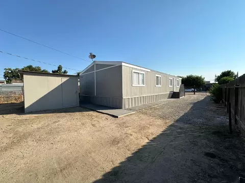 5523 9th St, Keyes, CA 95328 photo 4