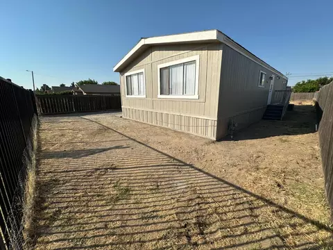 5523 9th St, Keyes, CA 95328 photo 1