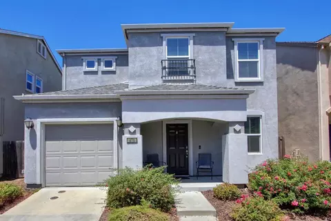 471 Ashwick Loop, Sacramento, CA 95823 photo 1