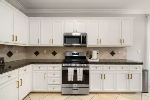 Kitchen - 7953 Red Ruby Way, Antelope, CA 95843 photo 1 of 5