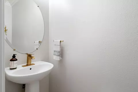 Bath - 7953 Red Ruby Way, Antelope, CA 95843 photo 1 of 4