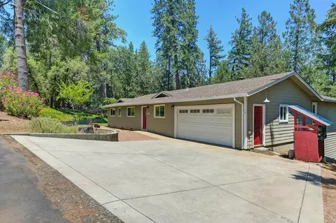 403 Knickerbocker Ct, Colfax, CA 95713 photo 3