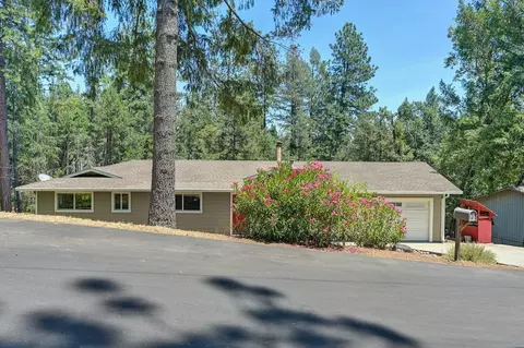 403 Knickerbocker Ct, Colfax, CA 95713 photo 2
