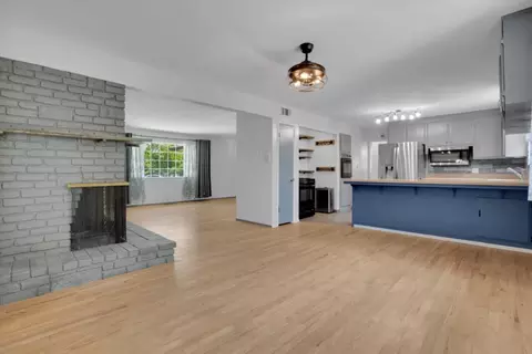 Living - 1014 E Alameda St, Manteca, CA 95336 photo 6 of 6